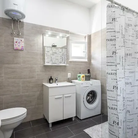 Allegria Каштела